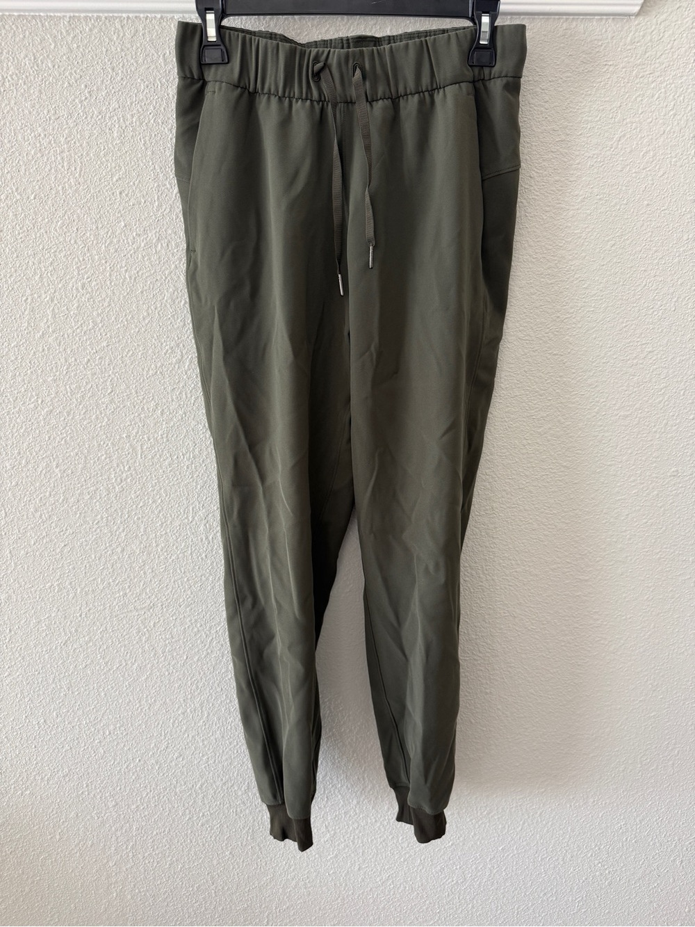 Lululemon Women’s Olive Green Joggers